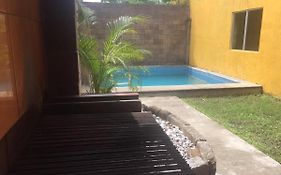Casa en Temixco Morelos, alberca privada y asador.